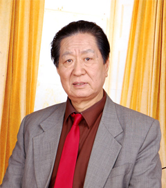 张盛德